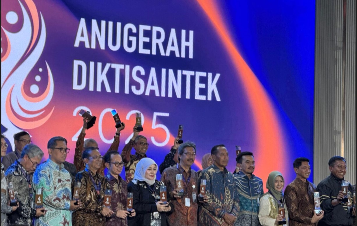 Dua Penghargaan Sekaligus, Universitas Terbuka Tutup 2025 dengan Prestasi Mengesankan