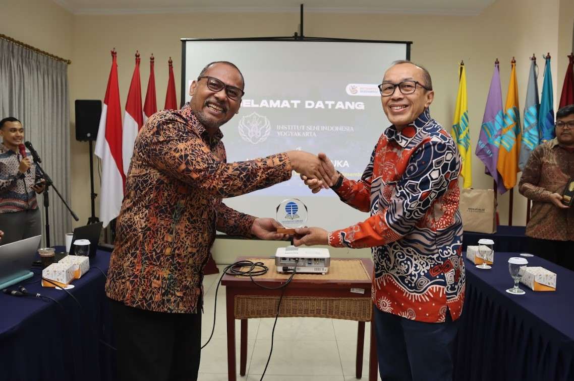 Pendidikan Seni Era Baru: ISI Yogyakarta Lirik Sistem Belajar ala UT